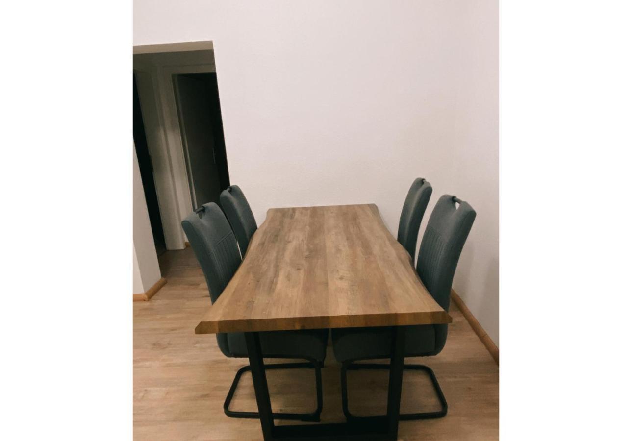 Historische Altbauwohnungen Im Zentrum Von Zwickau - Apolonialiving Extérieur photo