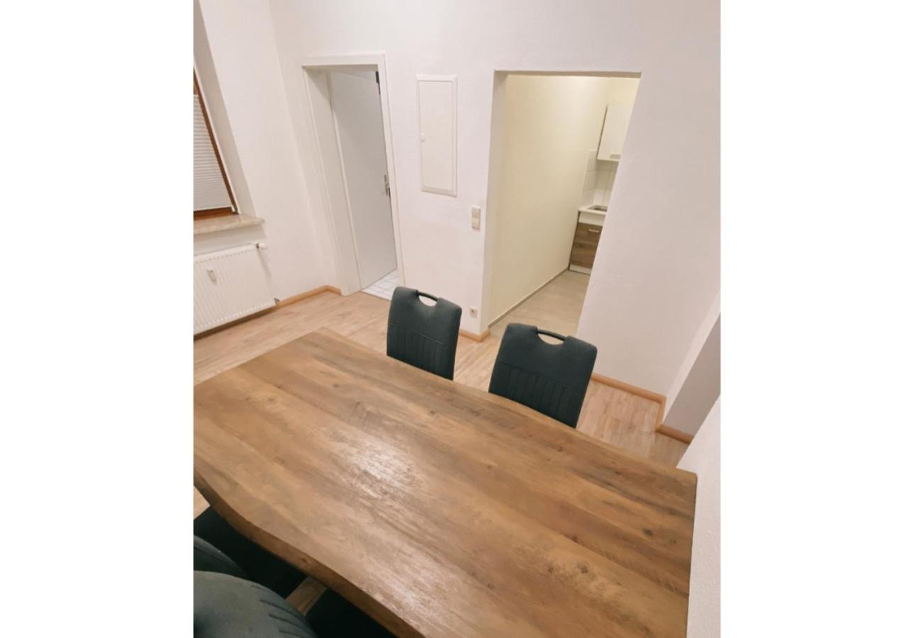 Historische Altbauwohnungen Im Zentrum Von Zwickau - Apolonialiving Extérieur photo